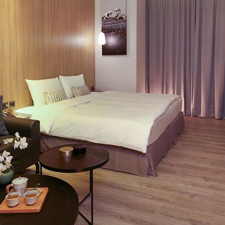 Hotel Day Plus Teascape Chiayi Buitenkant foto