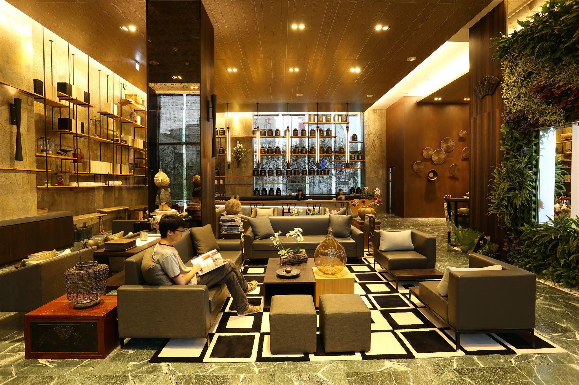 Hotel Day Plus Teascape Chiayi Buitenkant foto