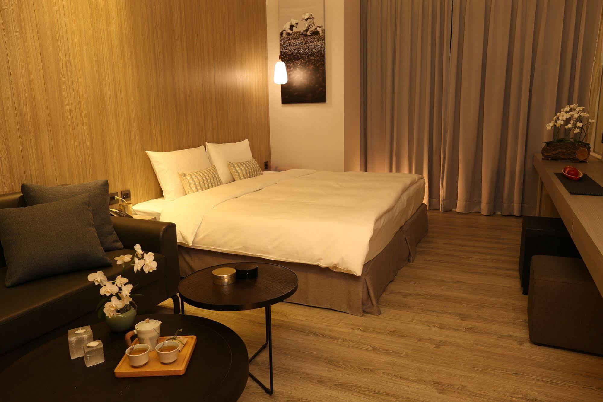 Hotel Day Plus Teascape Chiayi Buitenkant foto