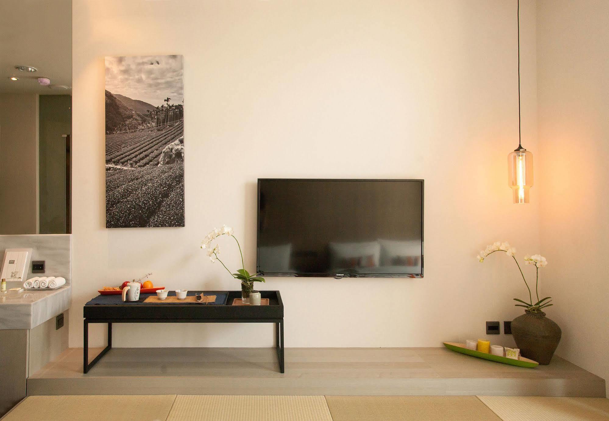 Hotel Day Plus Teascape Chiayi Buitenkant foto