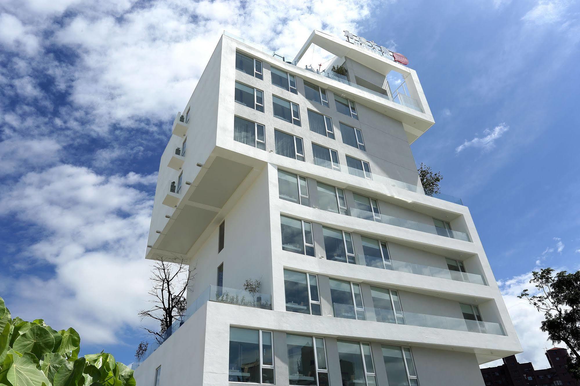 Hotel Day Plus Teascape Chiayi Buitenkant foto